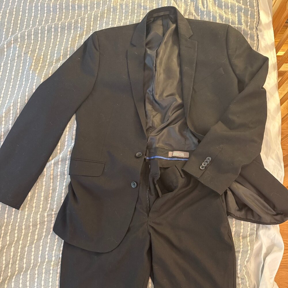Black Kenneth Cole Reaction Suit - Blazer and Pants - 40R 33W Slim Fit